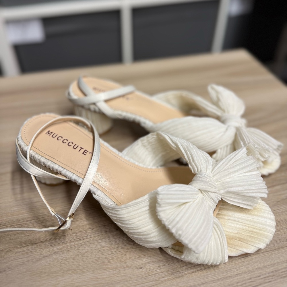 Mucccute Pleated Bow Block Heel Sandals - Picture 3 of 8